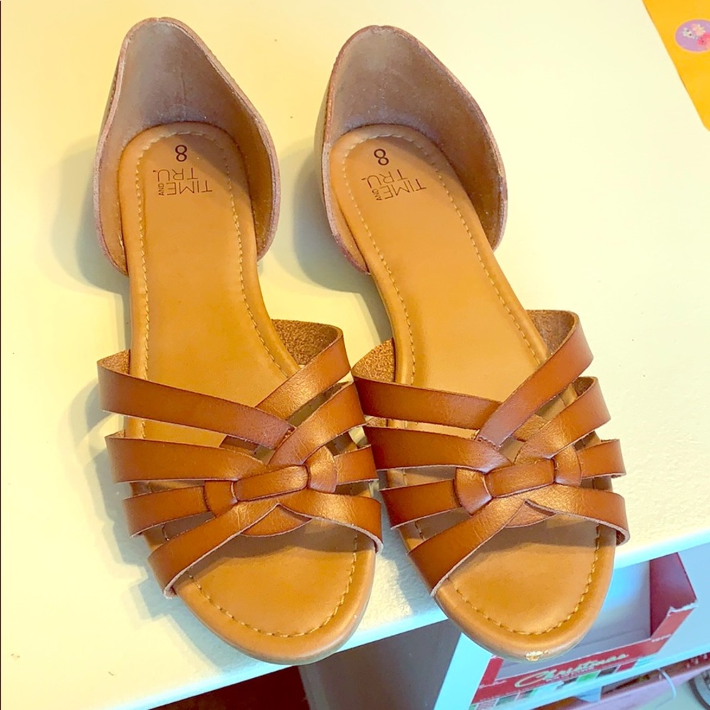 brown sandals size 8 🔴